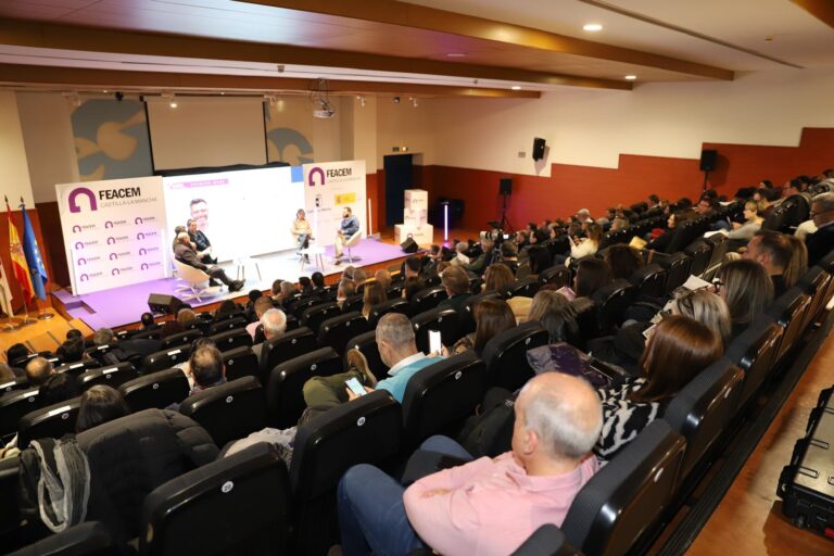 Público asistente más de 170 profesionales